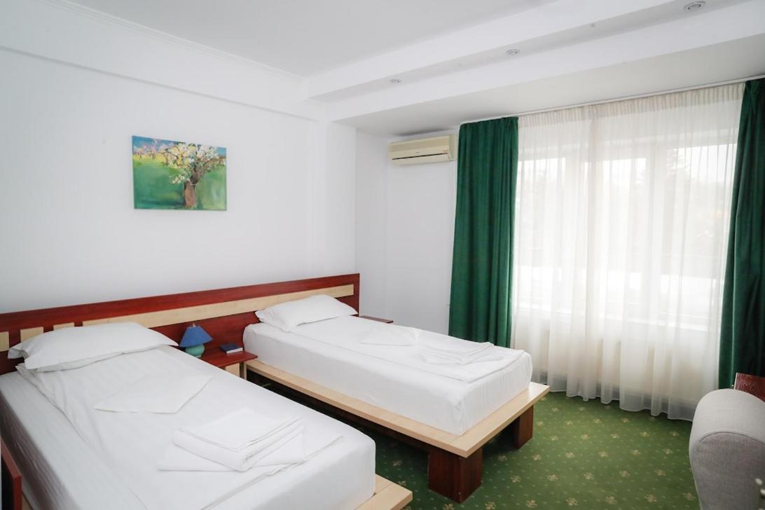 Hotel Pami Cluj-Napoca Exterior foto